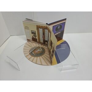 Hillary Rodham Clinton Presidential Playset: Includes Ten Paper Dolls